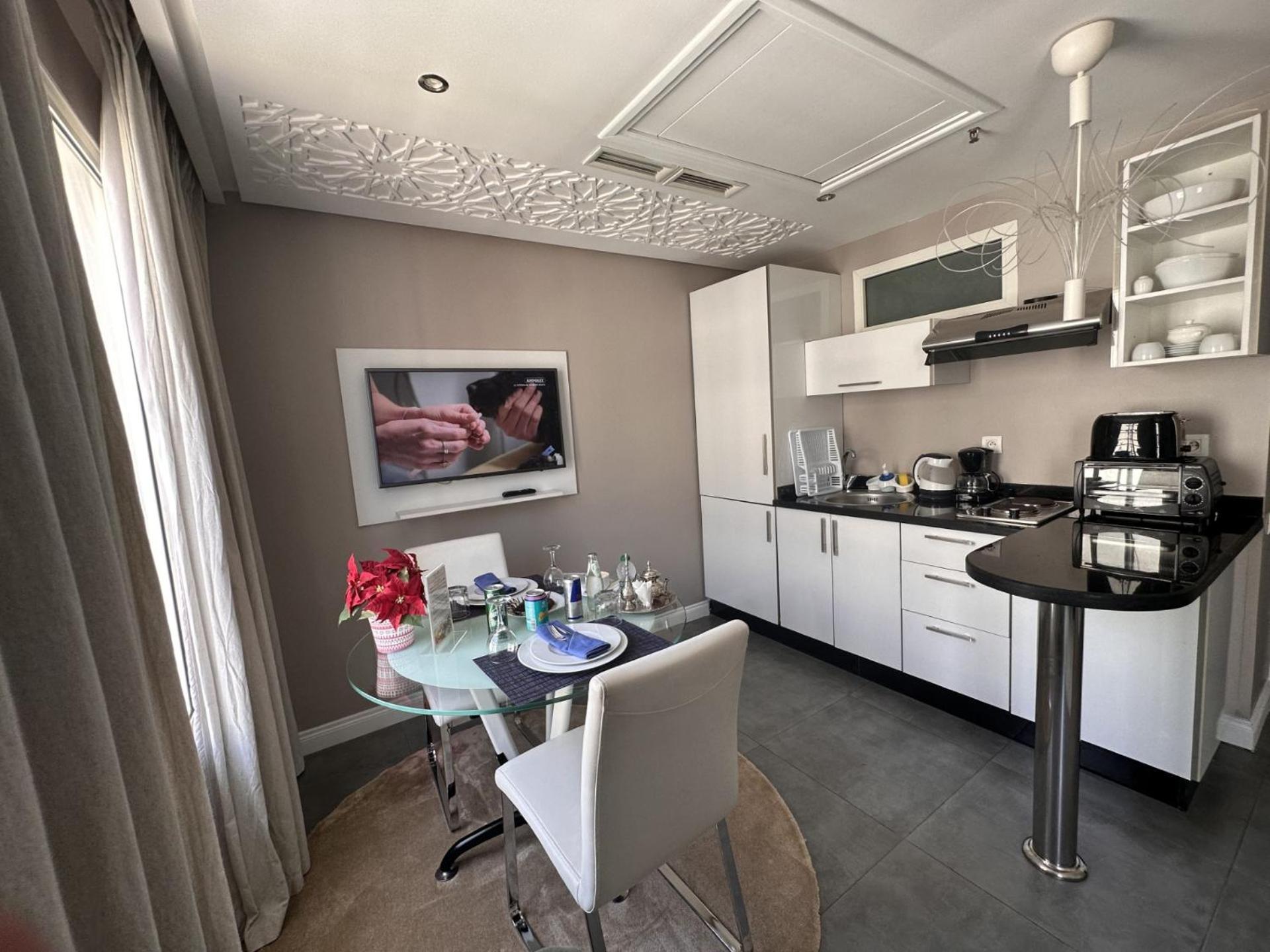 Rent-Inn Suites Hotel Rabat Exteriör bild